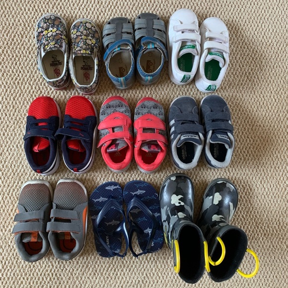 Other - 🎉SALE🎉9 Pairs of Size 7 Kids Shoes